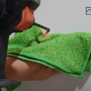 phui sach bui khoi lo khoan Phủi sạch bụi khỏi lỗ khoan